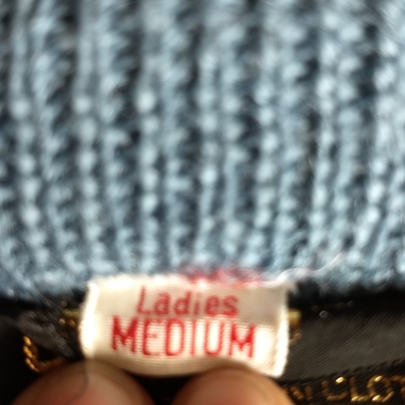 Ladies Wool Sweater - Picture 4 of 4